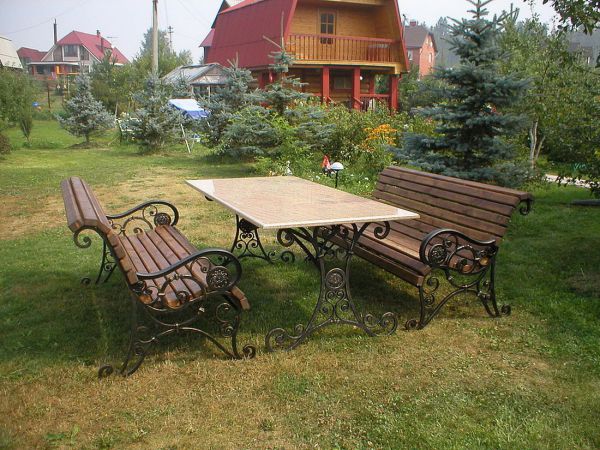 Кованые скамейки и стол для дачи заказать в Оренбурге (020)