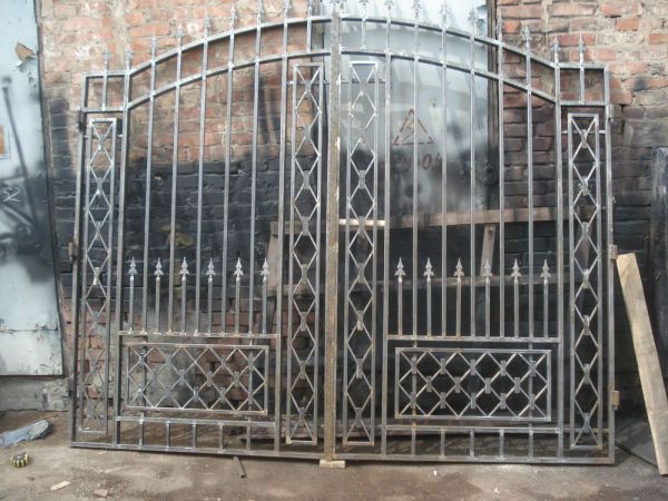 Кованые ворота Оренбург (057)